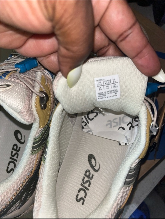 Asics Cream, Yellow & Blue Trail Running Shoes main image 4